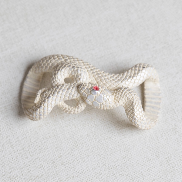 大蛇帯留め（WH）