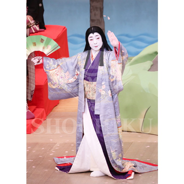 2025�N12�� ����u�g��猩�����s ����������̕���v�u���}�C�h�^�w���̉Ԍ��x�^450