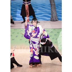 2025�N12�� ����u�g��猩�����s ����������̕���v�u���}�C�h�^�w�ٓV�����j���Q�x�^425